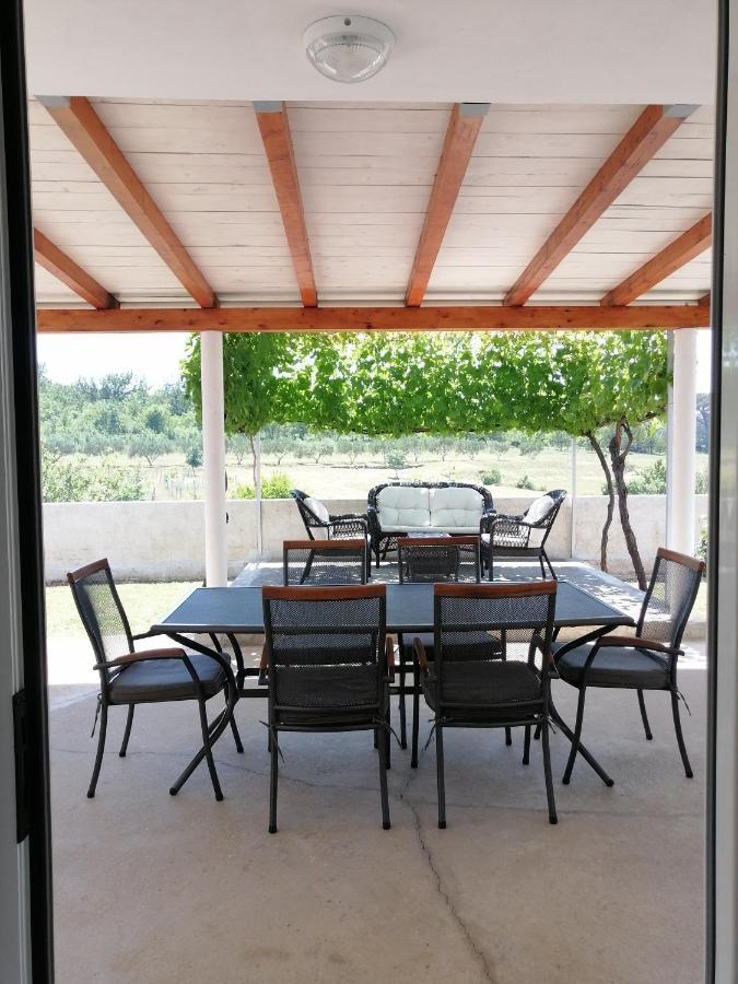 אוברובץ Holiday House Tunjarice מראה חיצוני תמונה